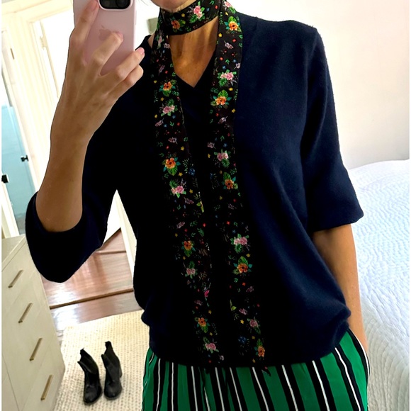 Black silk floral scarf Gucci print style - Picture 1 of 5